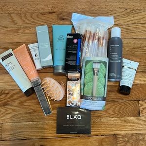 BUNDLE/LOT - Fab, Fit, Fun fff - skincare, brushes